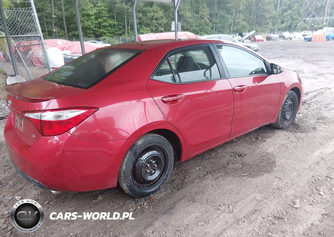 2015 Toyota Corolla S VIN:5YFBURHE8FP211172 - 4