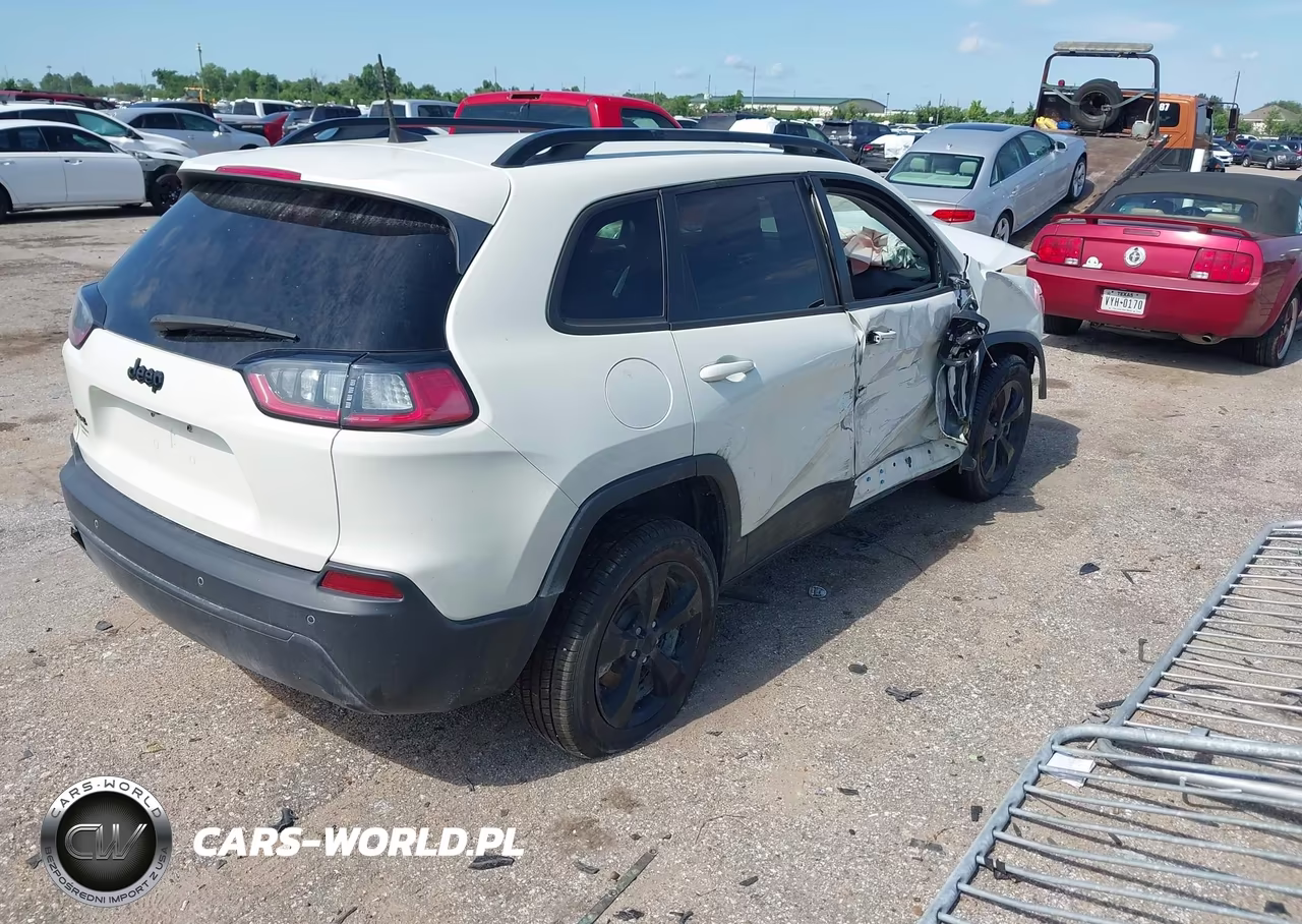 2019 Jeep Cherokee Altitude 4X4 VIN:1C4PJMLB9KD464996 - 4