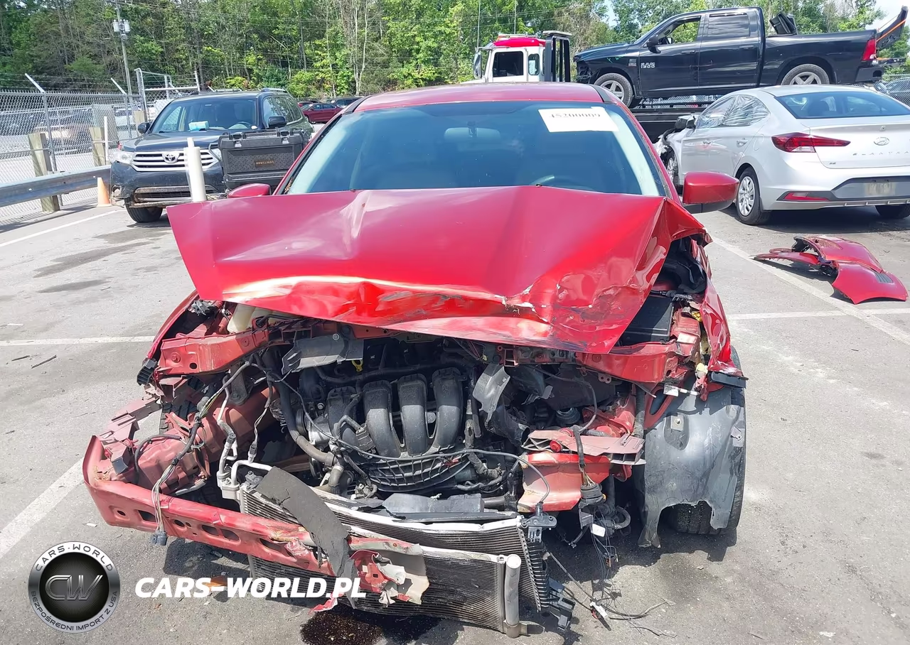 2018 Ford Focus Se VIN:1FADP3F23JL320037 - 13