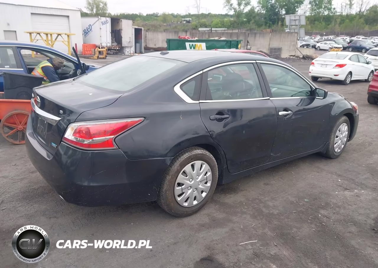 2014 Nissan Altima 2.5 S VIN:1N4AL3APXEC424256 - 4