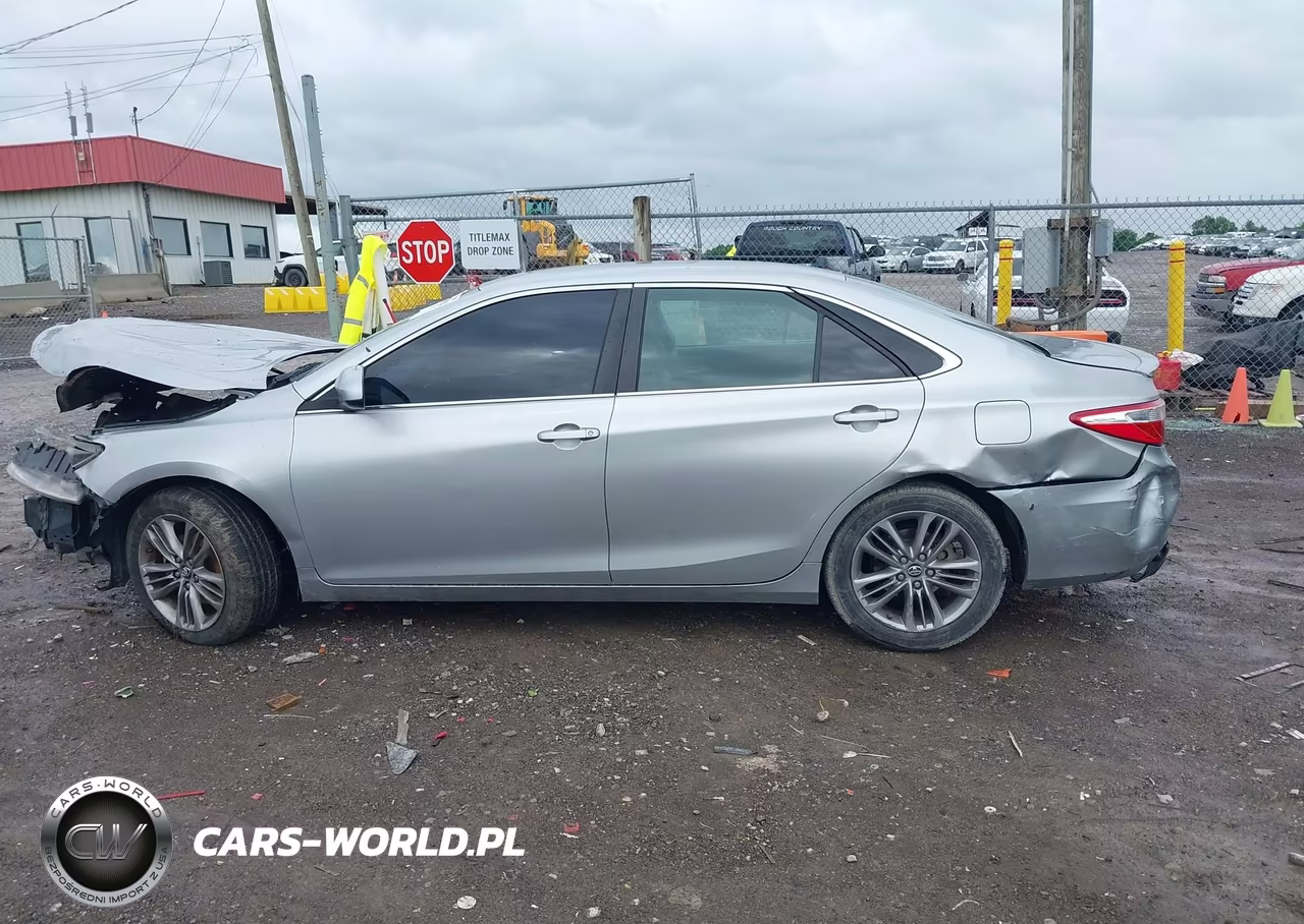 2016 Toyota Camry Se VIN:4T1BF1FK2GU194373 - 13