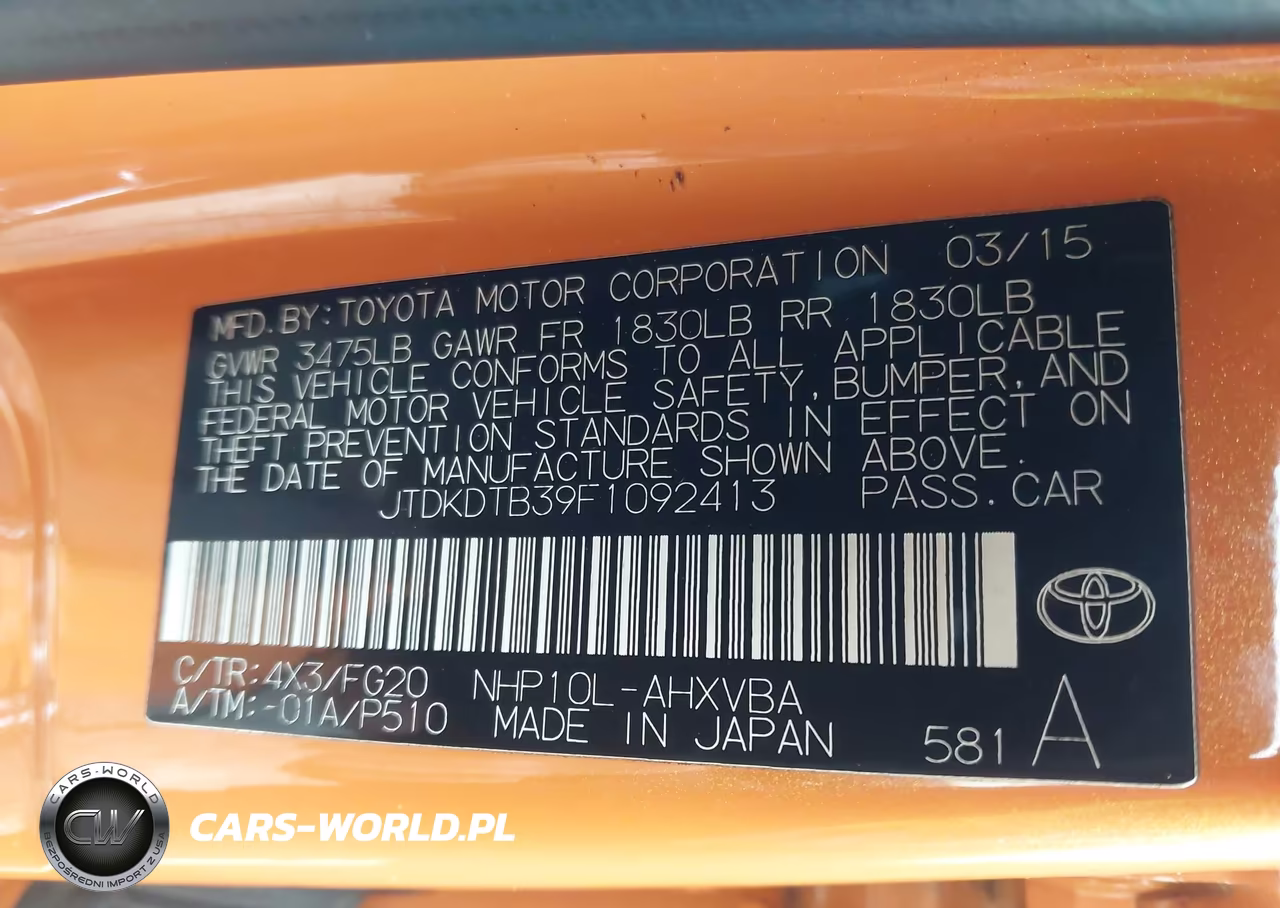 2015 Toyota Prius C Two VIN:JTDKDTB39F1092413 - 9