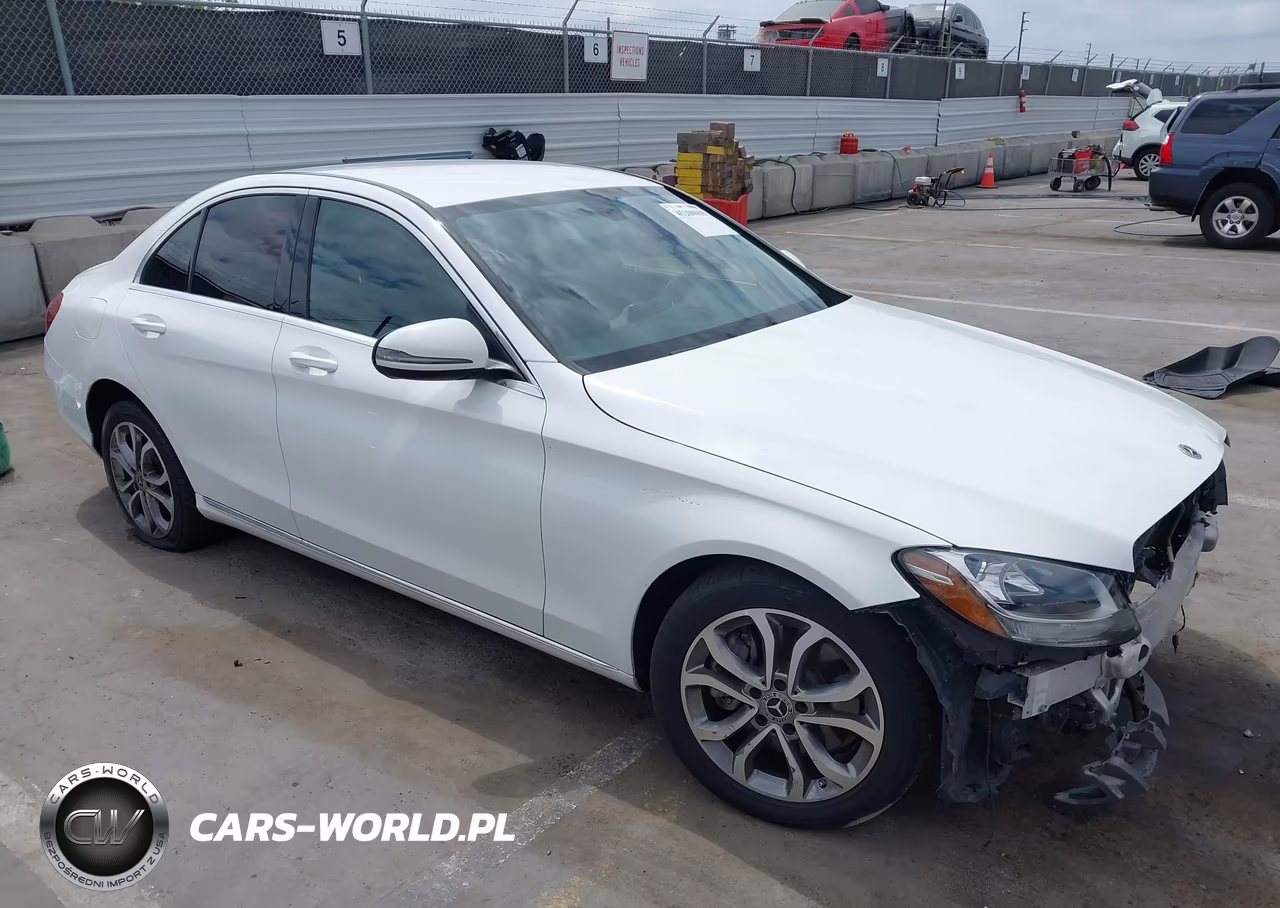 2017 Mercedes-Benz C 300 – zdjęcie 1 z 16