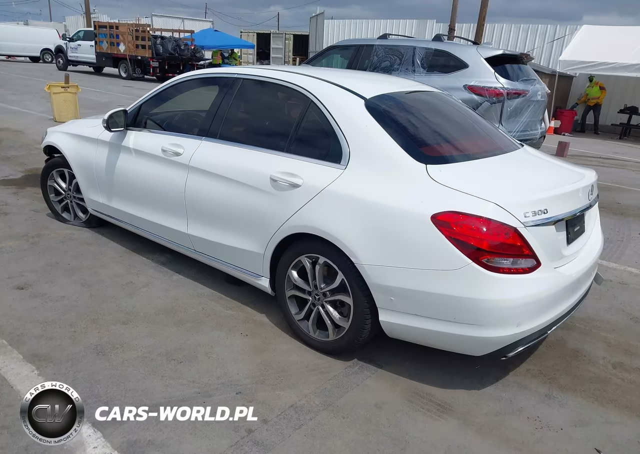 2017 Mercedes-Benz C 300 VIN:55SWF4JB2HU233423 - 3