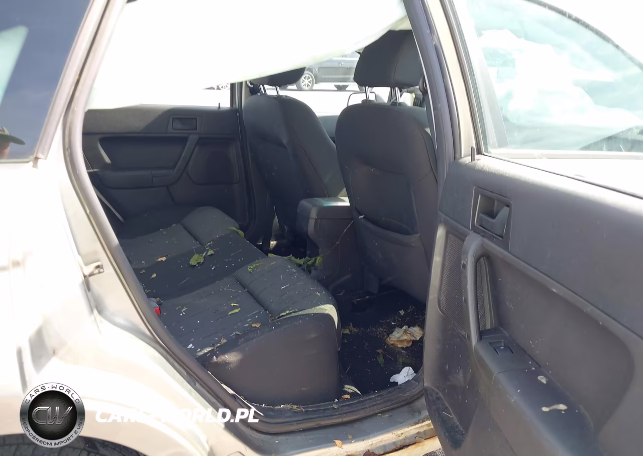 2008 Ford Focus Se-Ses VIN:1FAHP35N58W258954 - 8