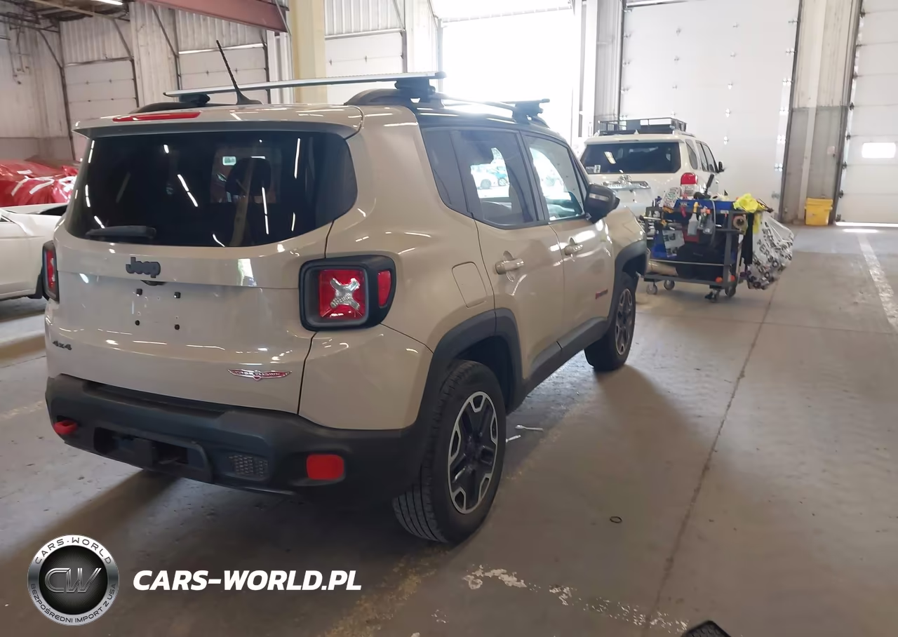 2016 Jeep Renegade Trailhawk VIN:ZACCJBCT4GPD01273 - 4