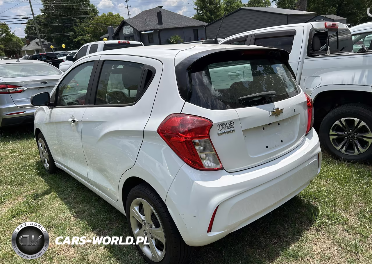 2019 Chevrolet Spark Ls Cvt VIN:KL8CB6SA4KC744100 - 3