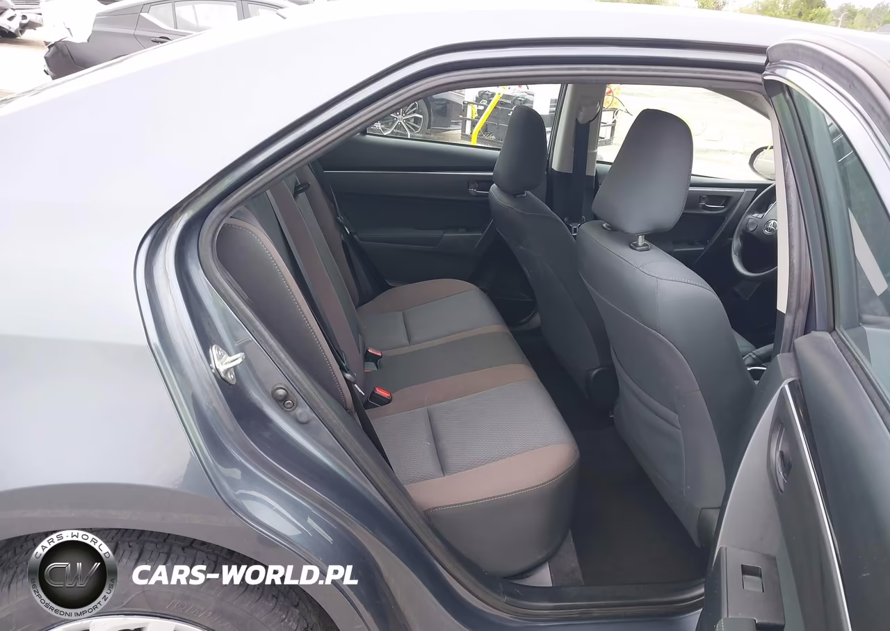 2018 Toyota Corolla Le VIN:2T1BURHE0JC067500 - 8