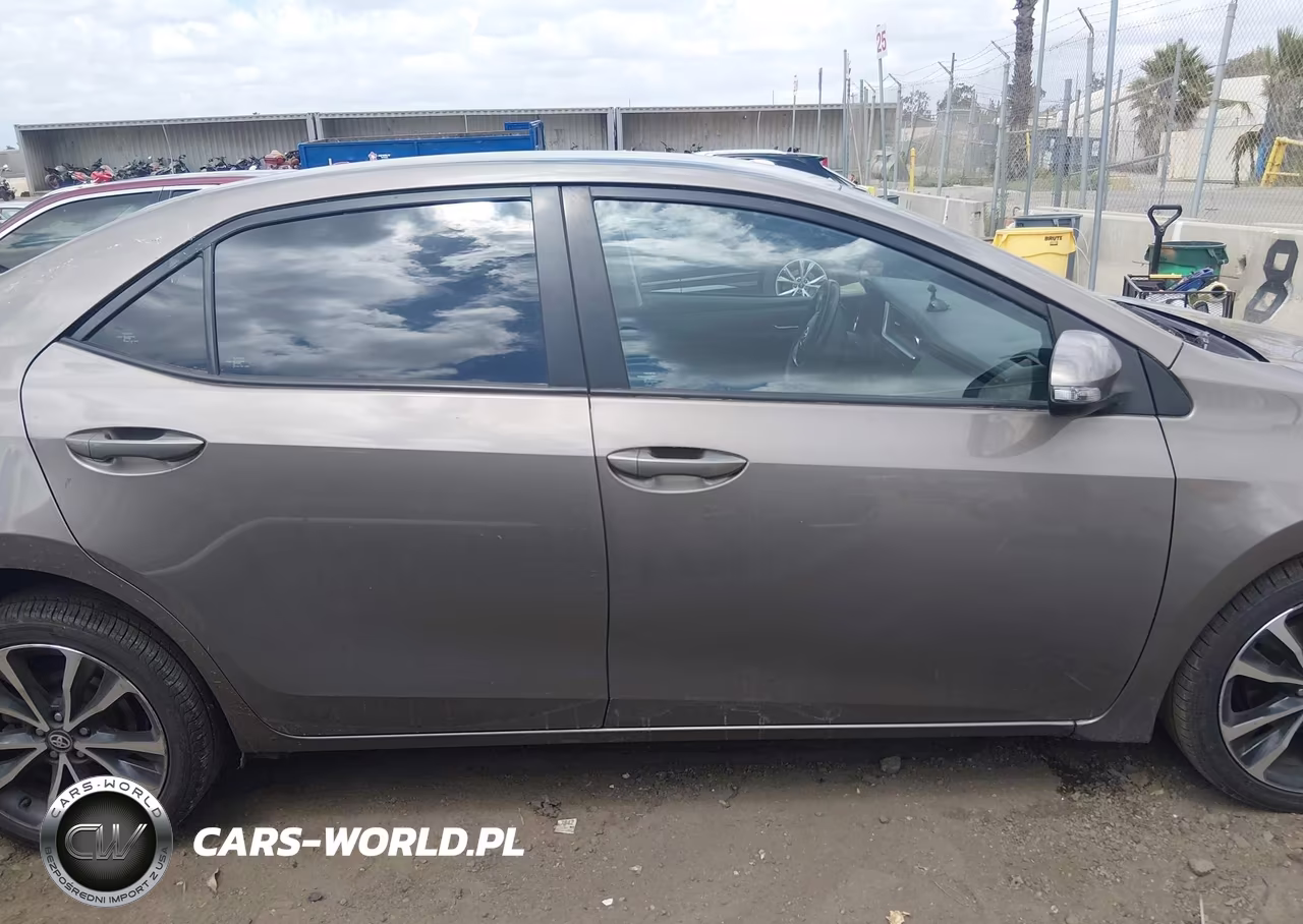 2017 Toyota Corolla Se VIN:5YFBURHE1HP636123 - 13