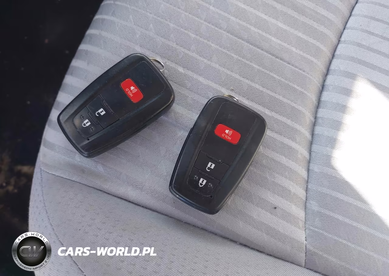 2016 Toyota Prius Three VIN:JTDKARFU3G3516656 - 11