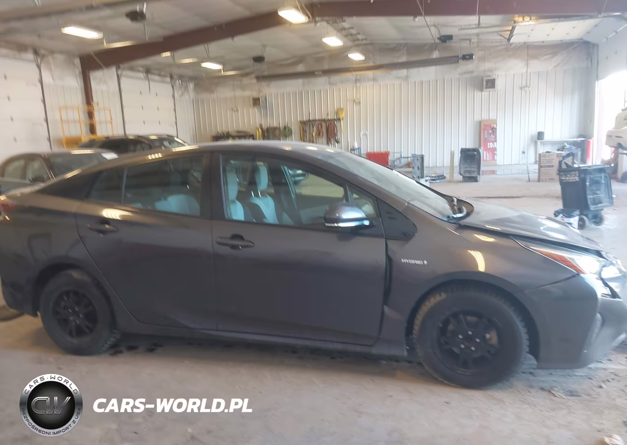 2016 Toyota Prius Three VIN:JTDKARFU3G3516656 - 13