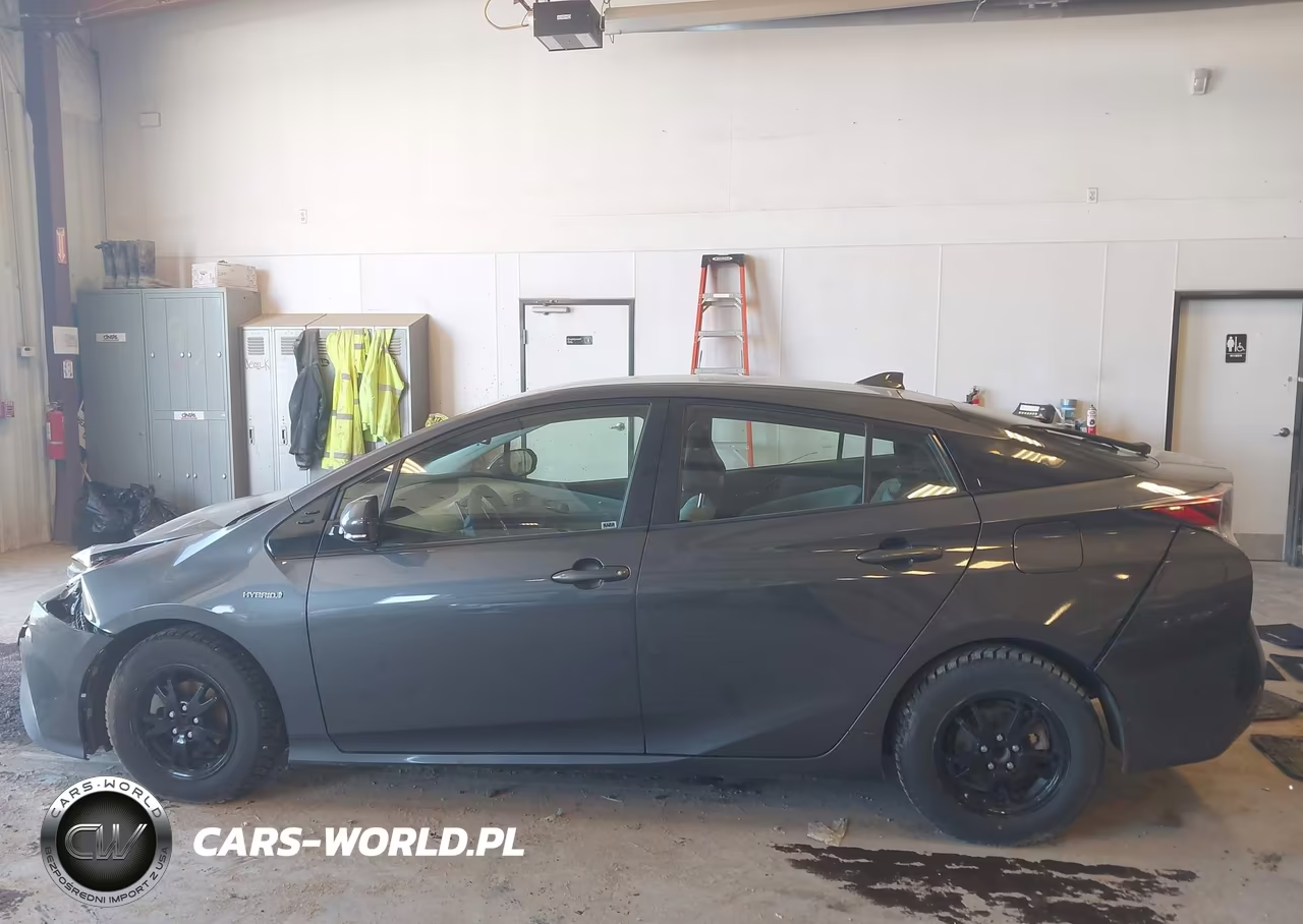 2016 Toyota Prius Three VIN:JTDKARFU3G3516656 - 14