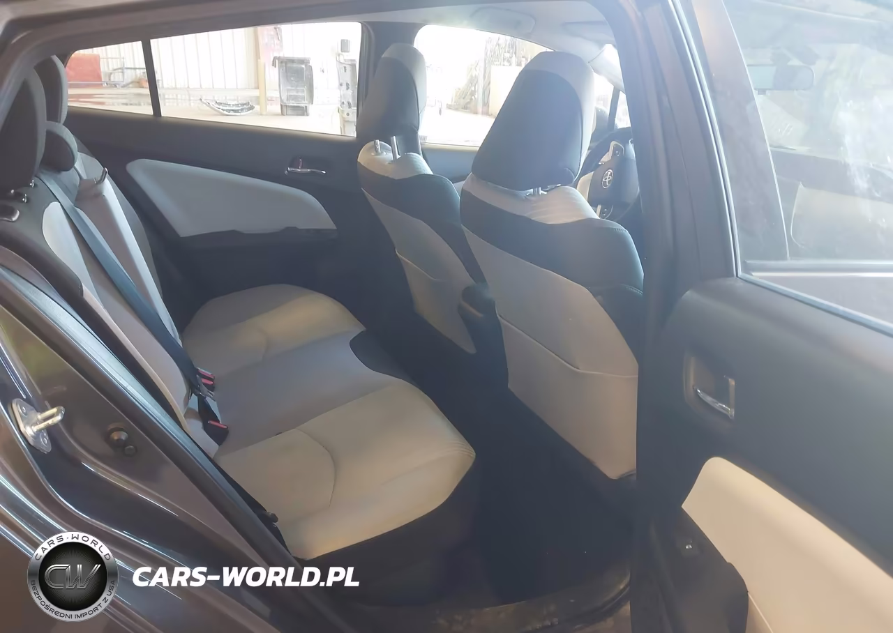 2016 Toyota Prius Three VIN:JTDKARFU3G3516656 - 8