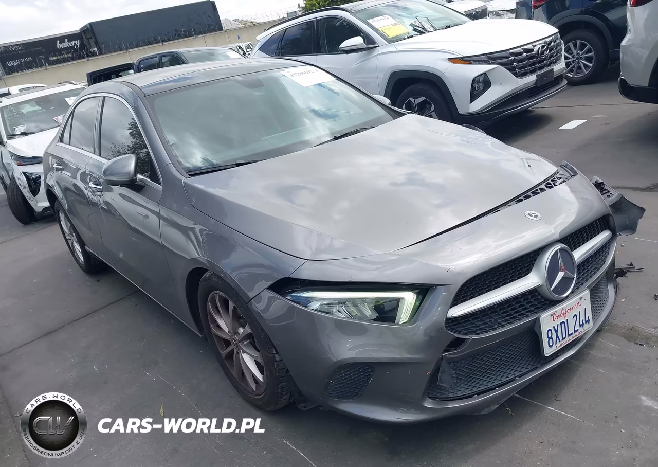 2019 Mercedes-Benz A 220 – zdjęcie 1 z 19