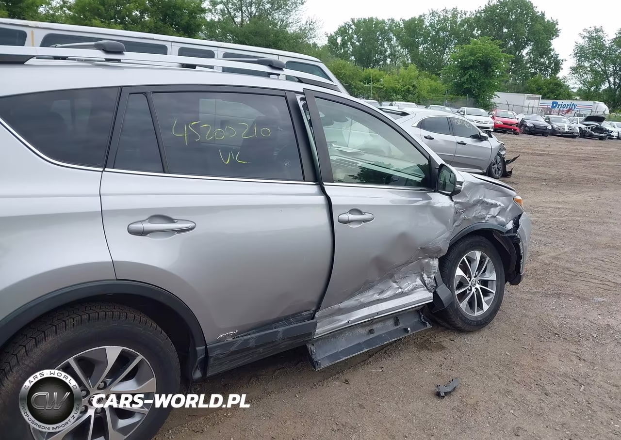 2017 Toyota Rav4 Hybrid Xle VIN:JTMRJREVXHD148254 - 6