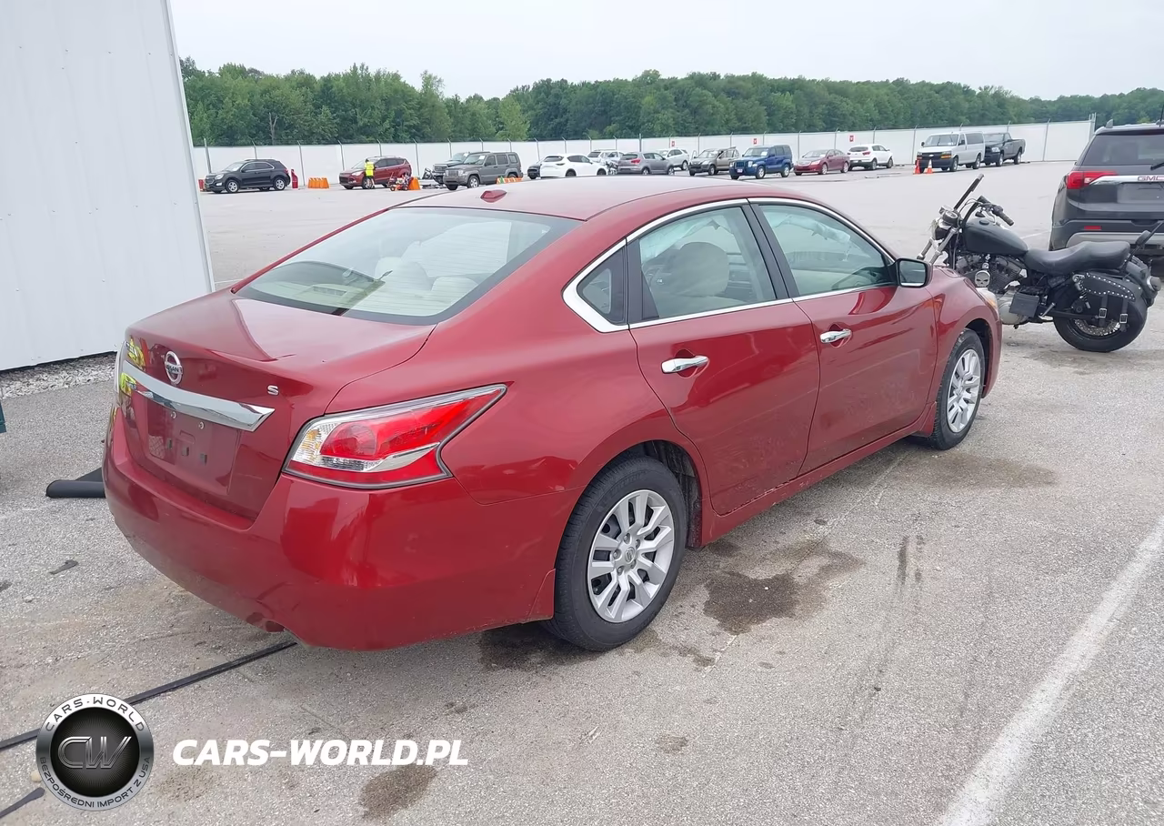 2015 Nissan Altima 2.5 S VIN:1N4AL3AP4FC228122 - 4
