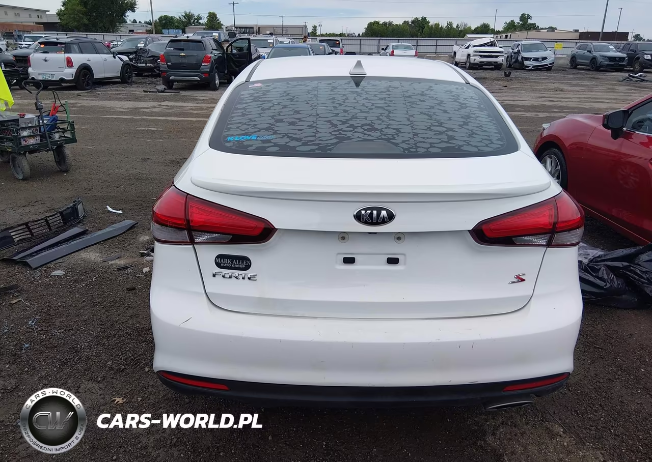 2017 Kia Forte S VIN:3KPFL4A75HE057558 - 17