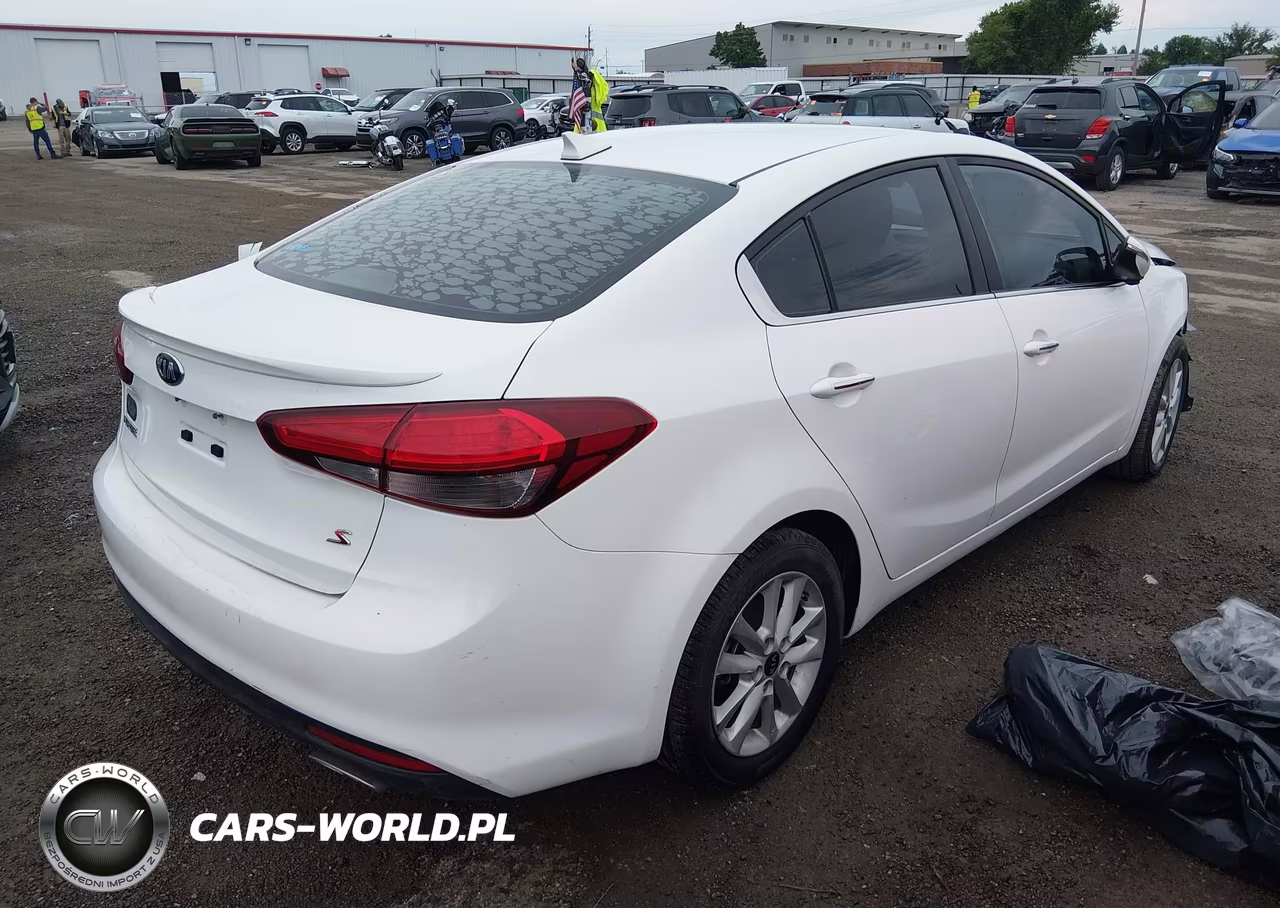 2017 Kia Forte S VIN:3KPFL4A75HE057558 - 4