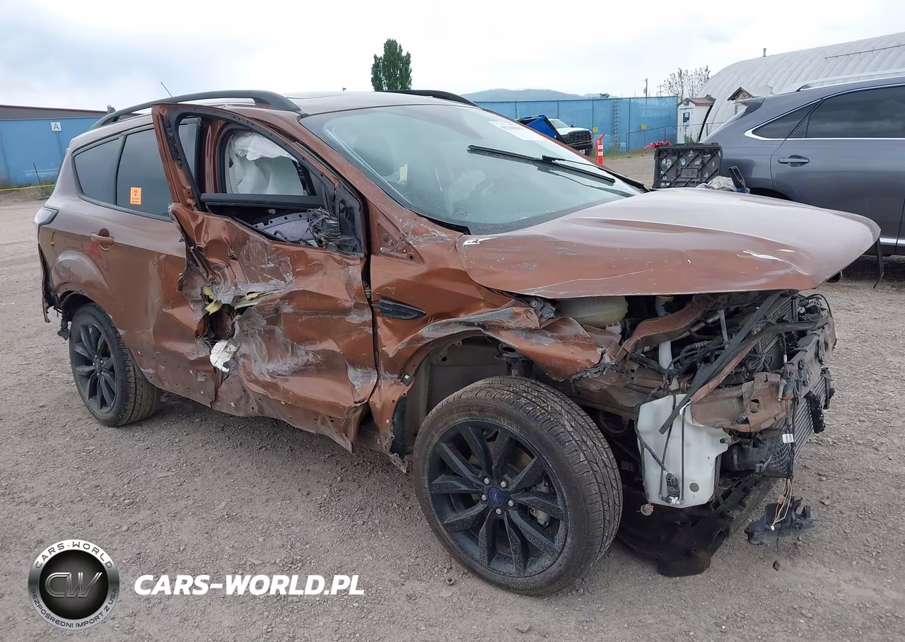2017 Ford Escape Titanium – zdjęcie 1 z 16