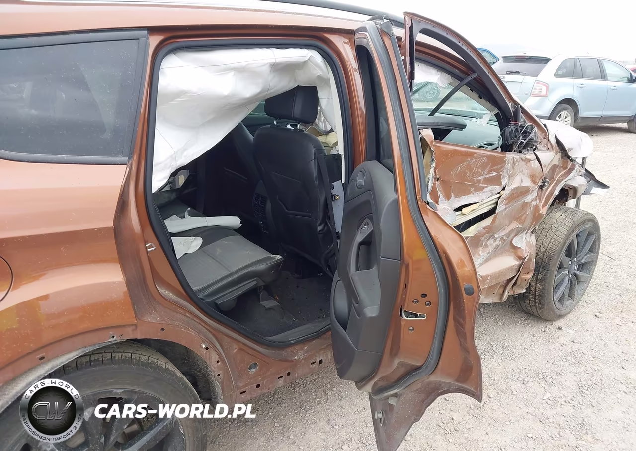 2017 Ford Escape Titanium VIN:1FMCU0J93HUC26662 - 8