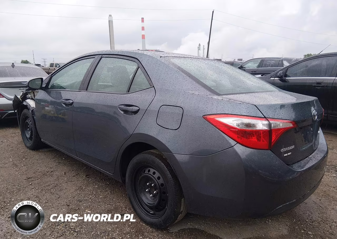 2015 Toyota Corolla Le VIN:2T1BURHEXFC360604 - 3
