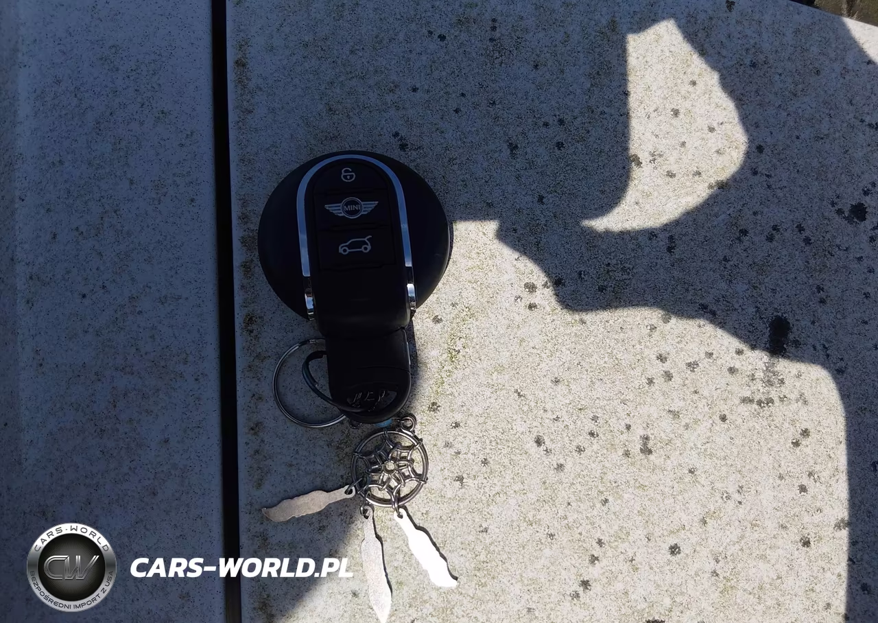 2016 Mini Clubman Cooper VIN:WMWLN5C56G2E30410 - 11