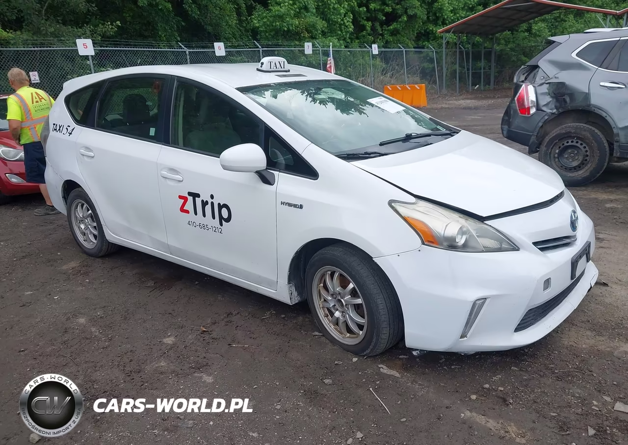 2014 Toyota Prius V Three – zdjęcie 1 z 16