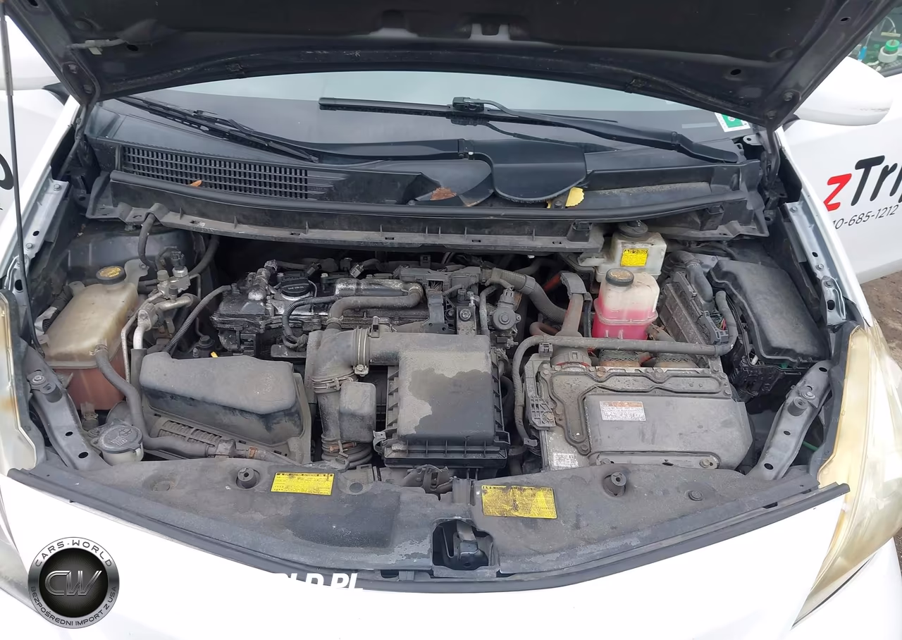 2014 Toyota Prius V Three VIN:JTDZN3EU7E3328933 - 10