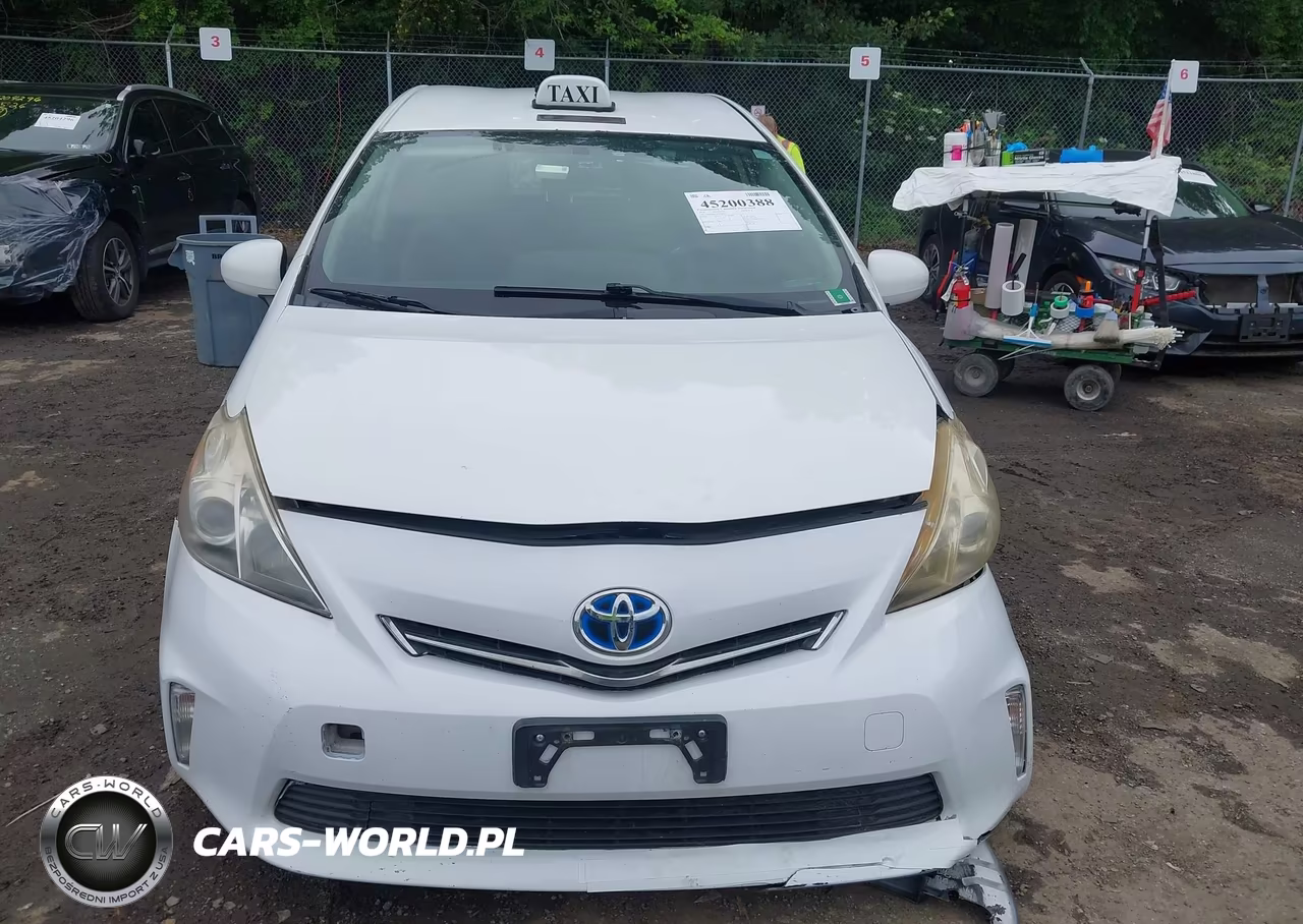 2014 Toyota Prius V Three VIN:JTDZN3EU7E3328933 - 11
