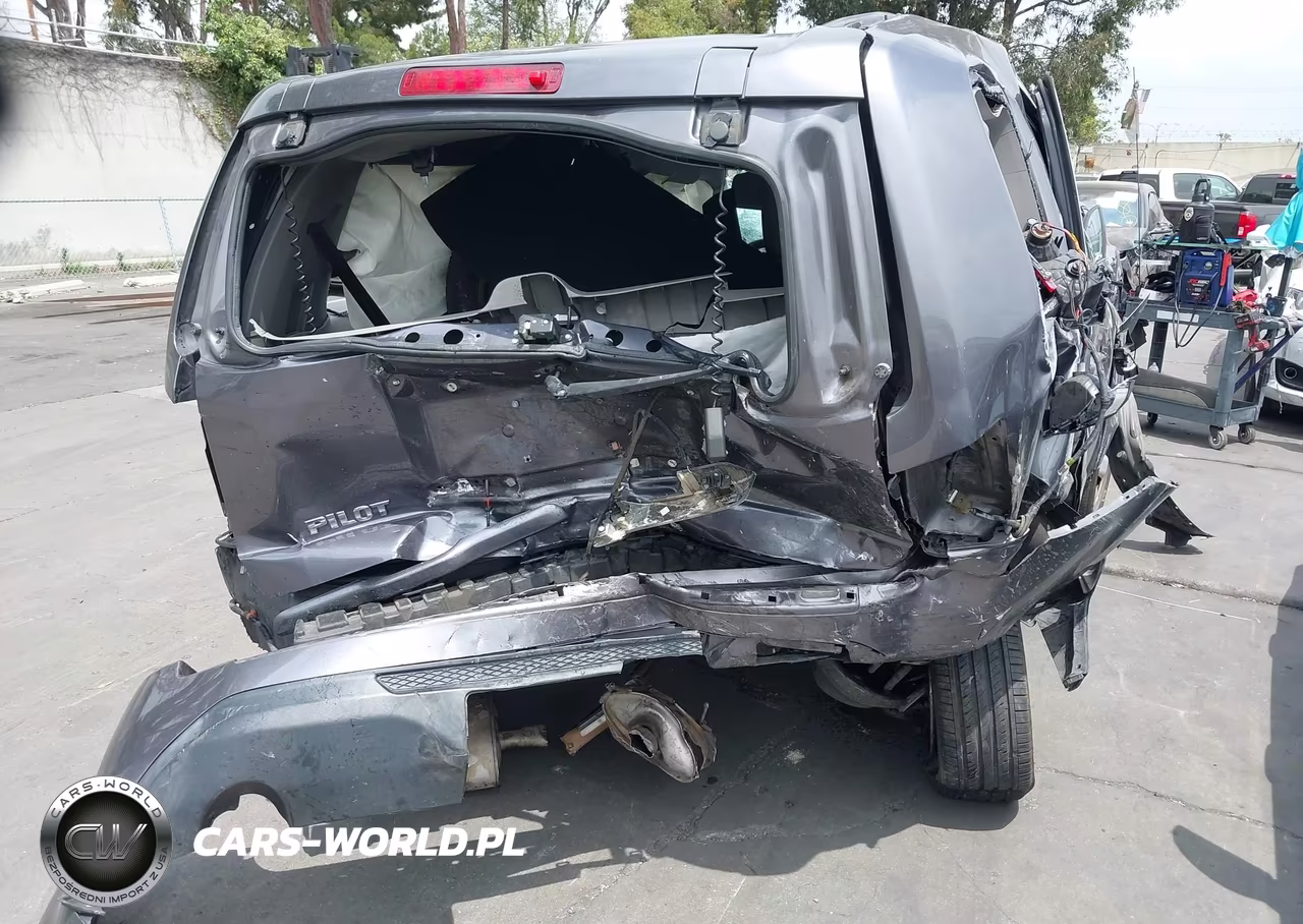 2015 Honda Pilot Lx VIN:5FNYF3H28FB018071 - 13