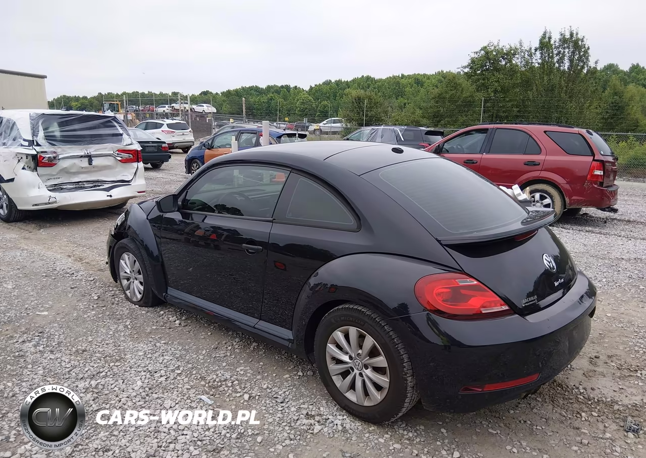 2018 Volkswagen Beetle 2.0T Coast-2.0T S VIN:3VWFD7AT8JM706564 - 3