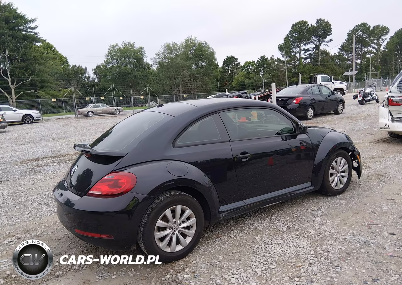 2018 Volkswagen Beetle 2.0T Coast-2.0T S VIN:3VWFD7AT8JM706564 - 4