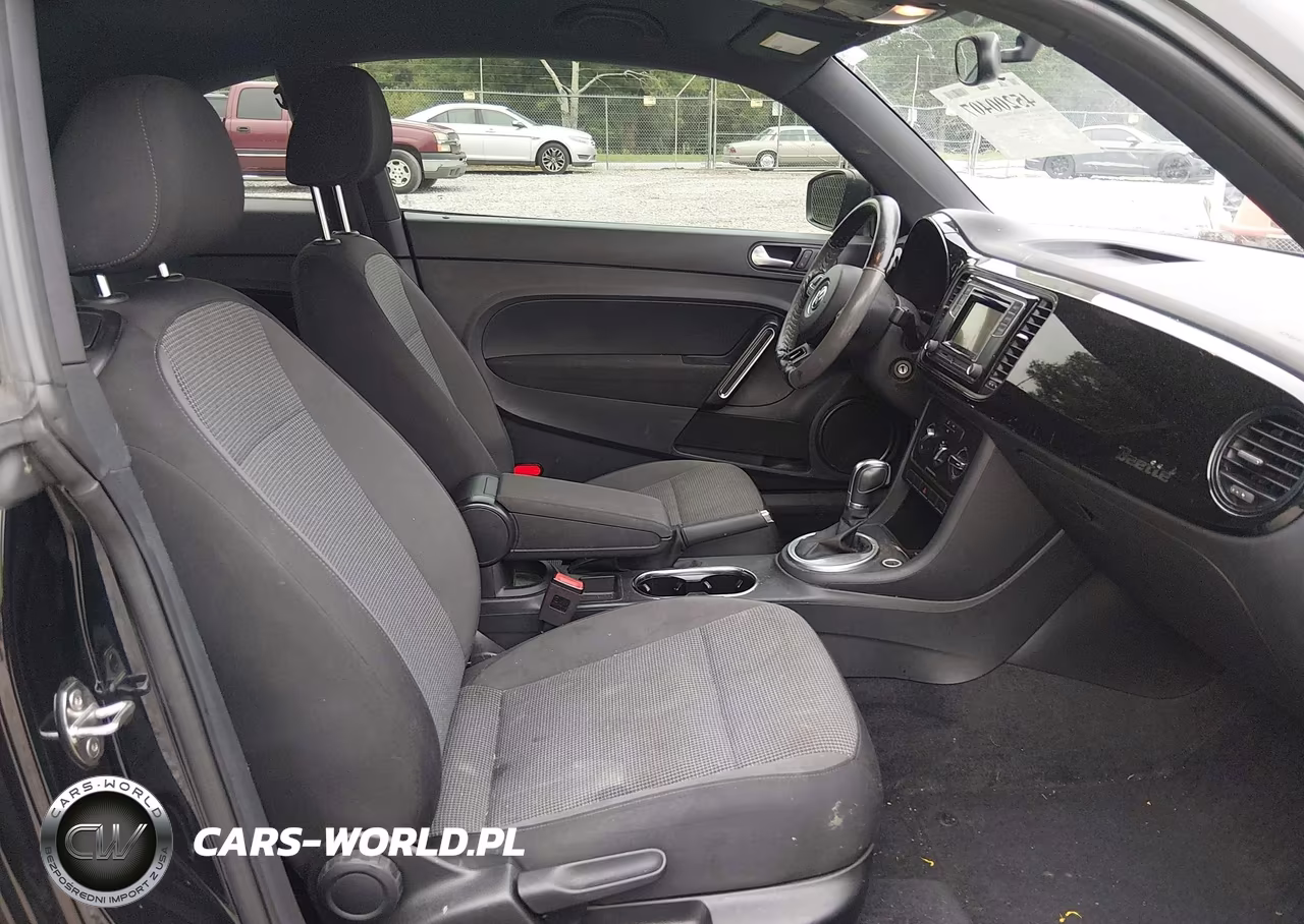 2018 Volkswagen Beetle 2.0T Coast-2.0T S VIN:3VWFD7AT8JM706564 - 5