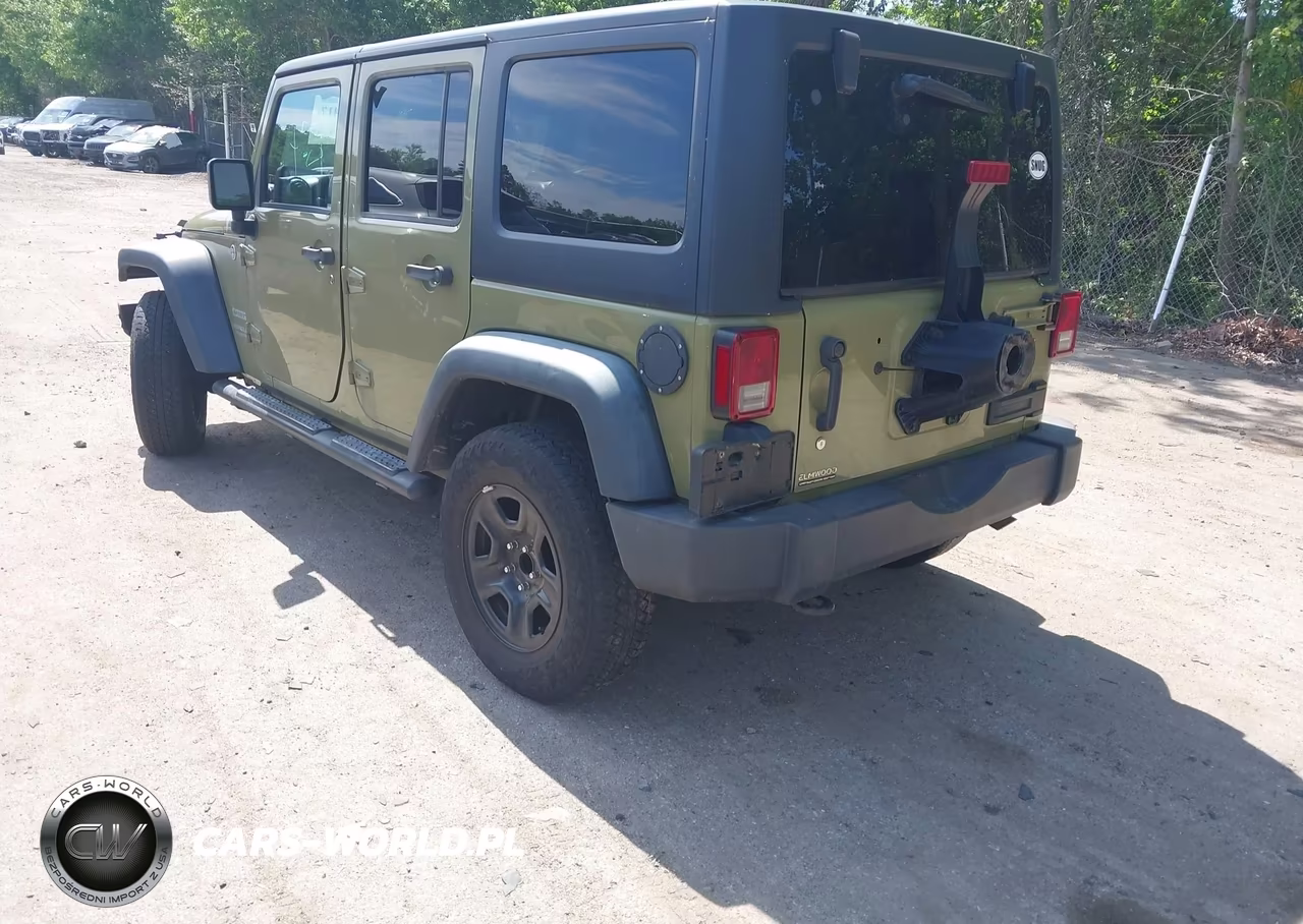 2013 Jeep Wrangler Unlimited Sport VIN:1C4BJWDGXDL584198 - 3