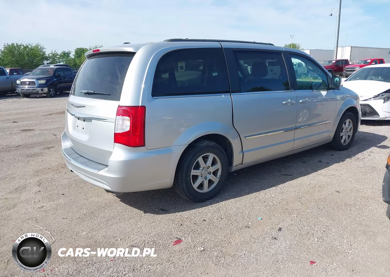 2011 Chrysler Town & Country Touring VIN:2A4RR5DG4BR637011 - 4