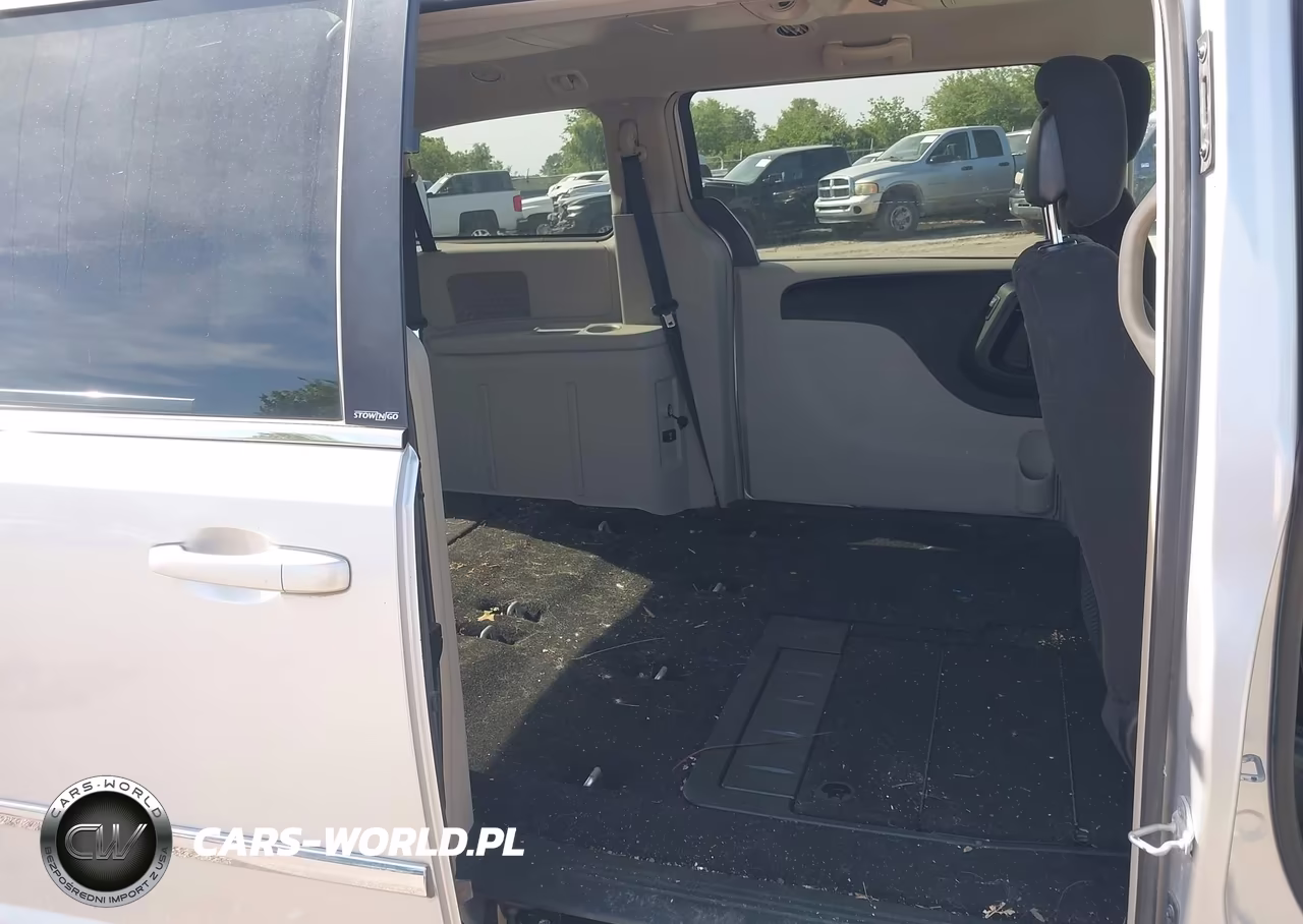 2011 Chrysler Town & Country Touring VIN:2A4RR5DG4BR637011 - 8