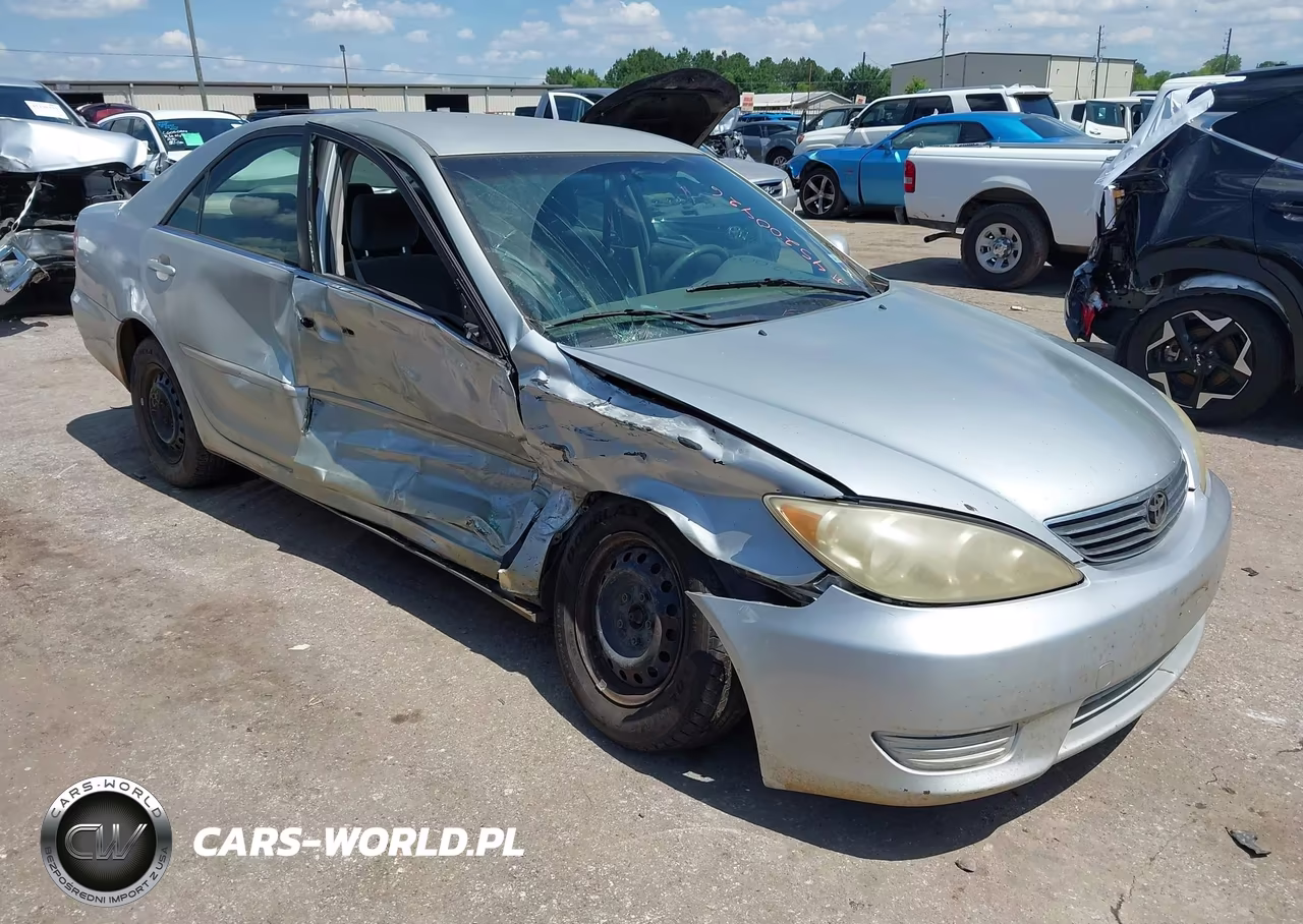 2005 Toyota Camry Le – zdjęcie 1 z 16