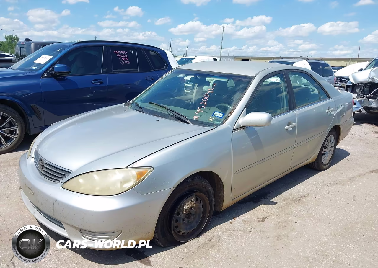2005 Toyota Camry Le VIN:JTDBE32K053032267 - 2