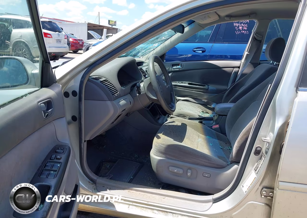 2005 Toyota Camry Le VIN:JTDBE32K053032267 - 5