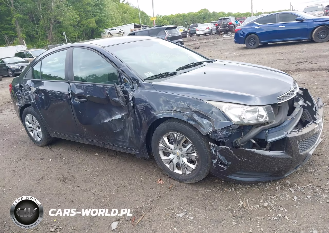 2014 Chevrolet Cruze Ls Auto – zdjęcie 1 z 11