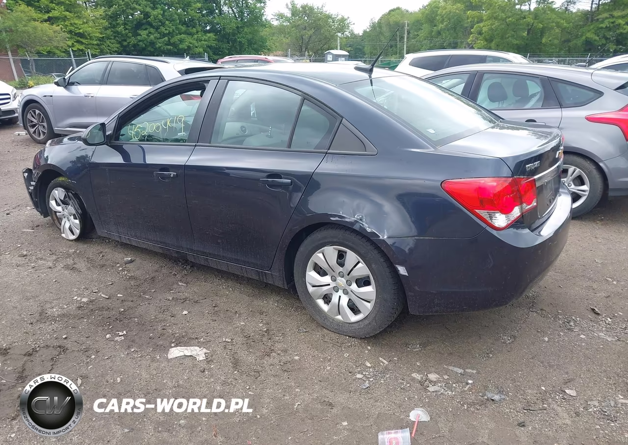 2014 Chevrolet Cruze Ls Auto VIN:1G1PA5SG9E7250833 - 3