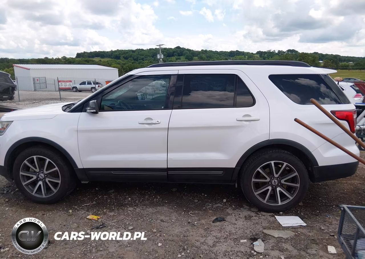 2017 Ford Explorer Xlt VIN:1FM5K7D87HGD49163 - 14