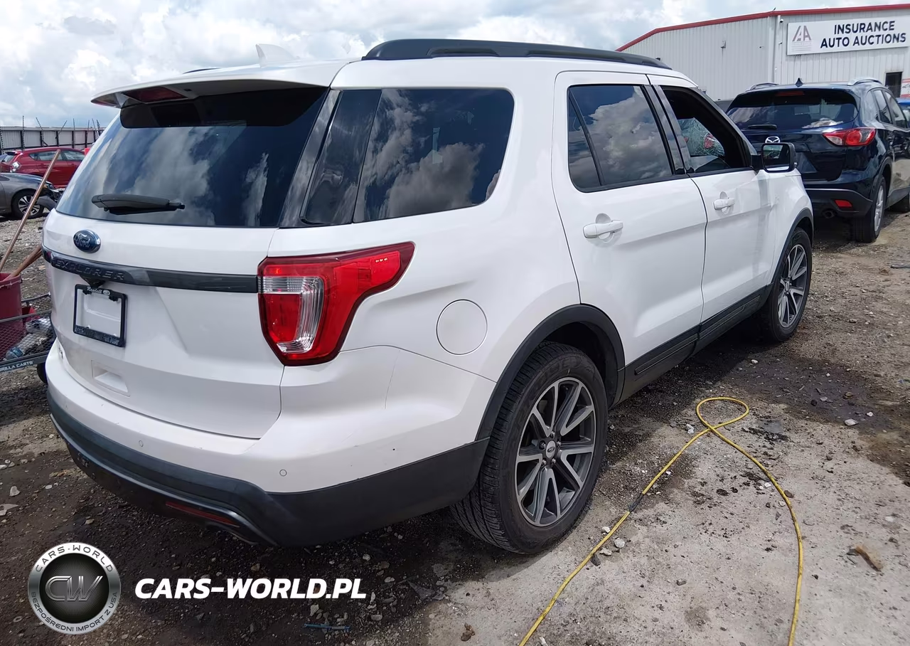 2017 Ford Explorer Xlt VIN:1FM5K7D87HGD49163 - 4