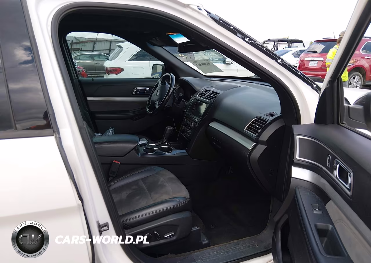 2017 Ford Explorer Xlt VIN:1FM5K7D87HGD49163 - 5