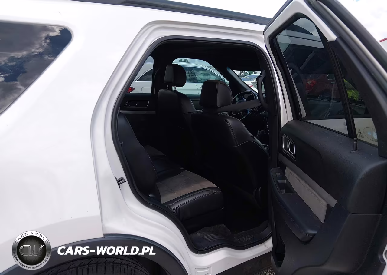 2017 Ford Explorer Xlt VIN:1FM5K7D87HGD49163 - 8