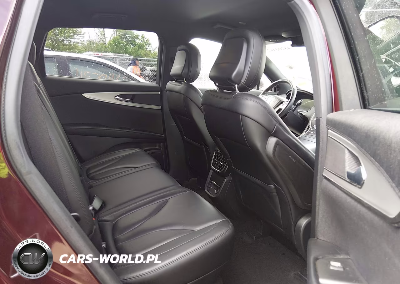 2020 Lincoln Nautilus Standard VIN:2LMPJ8J99LBL32335 - 8