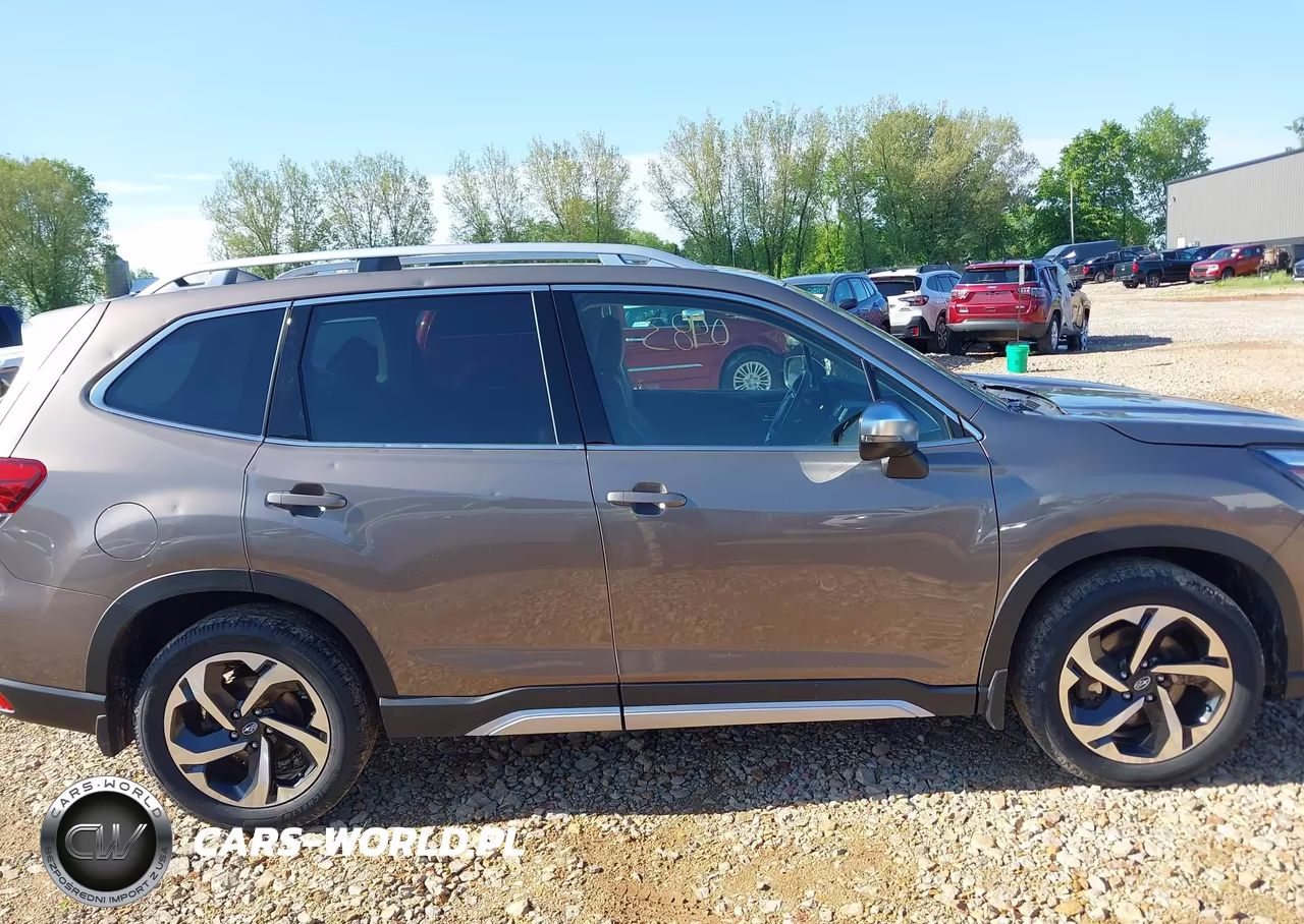 2023 Subaru Forester Touring VIN:JF2SKARCXPH503649 - 13