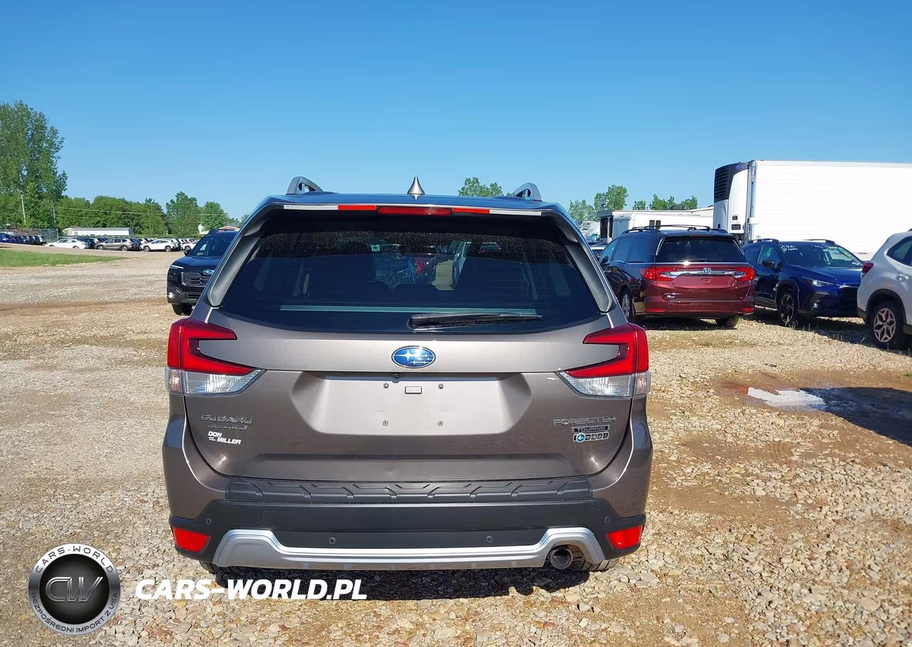 2023 Subaru Forester Touring VIN:JF2SKARCXPH503649 - 16