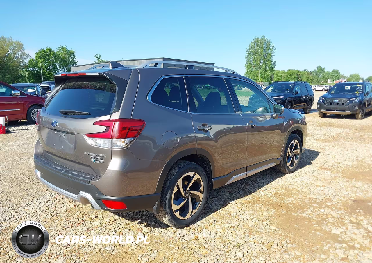 2023 Subaru Forester Touring VIN:JF2SKARCXPH503649 - 4