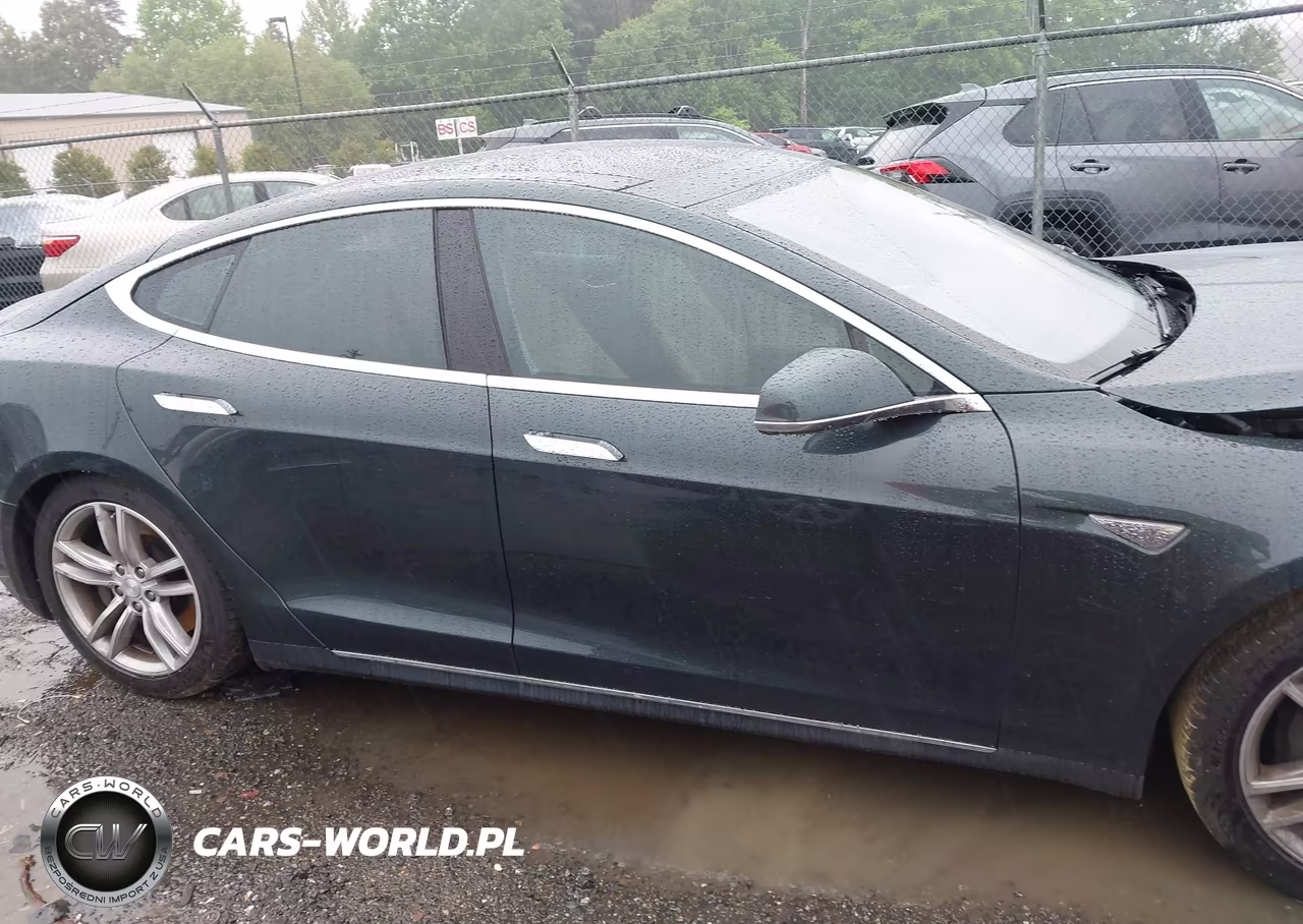 2014 Tesla Model S P85 VIN:5YJSA1H10EFP49396 - 14